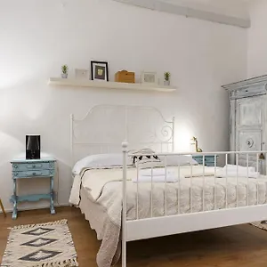 House Of Happy With Terrace Florencia